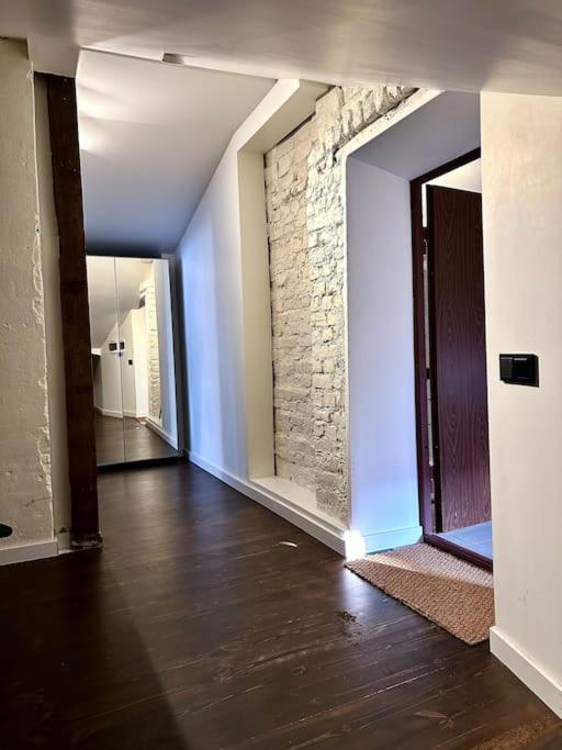 Historic Charm Your Old Town Retreat Leilighet *